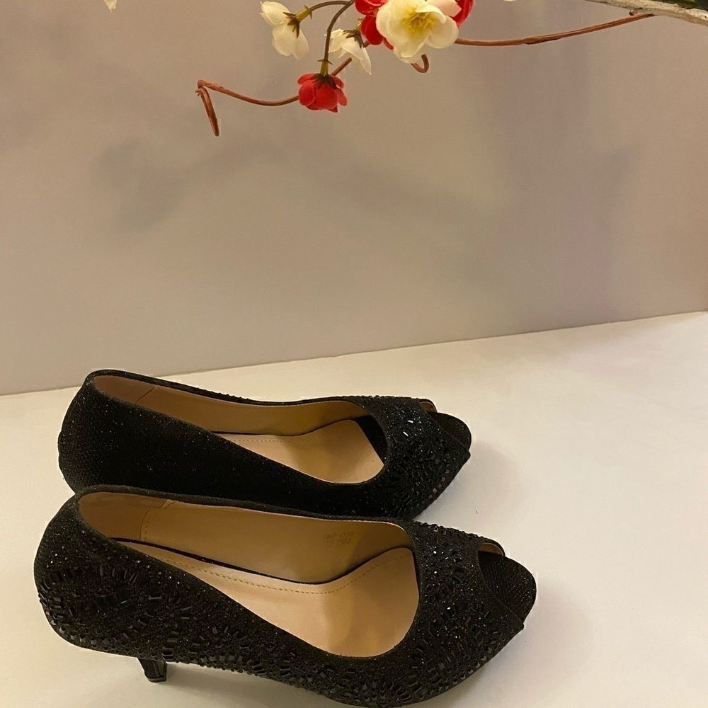 LUCiTA women’s peep toe shoes 👠